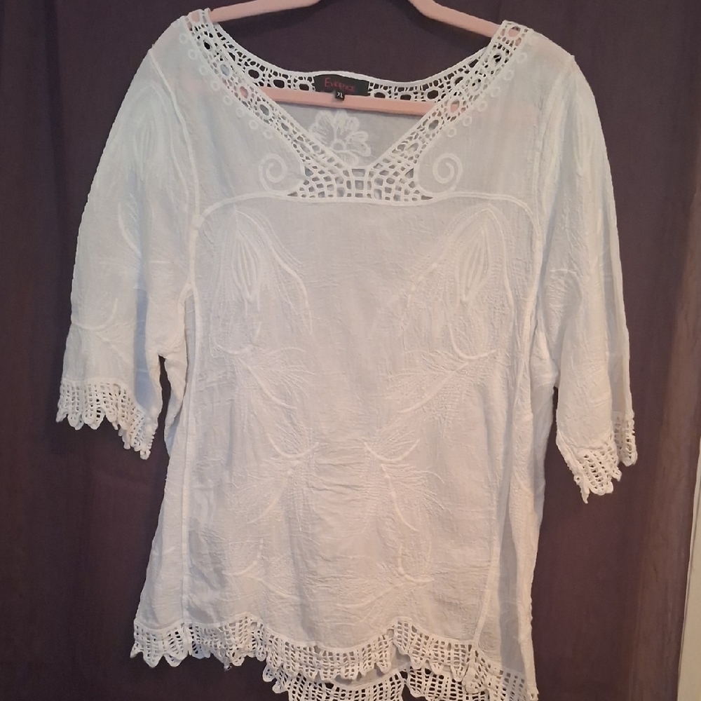 Elegant‎ White Lace Blouse